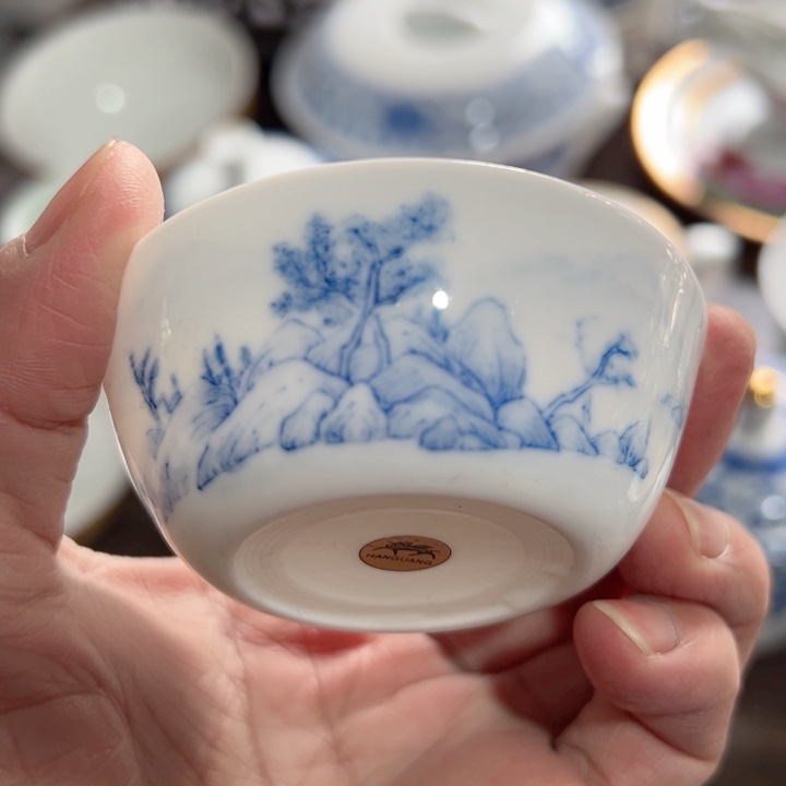 杯手绘大球泥卧足杯一个