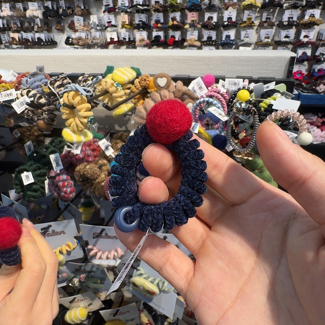 布艺非金属红色球球