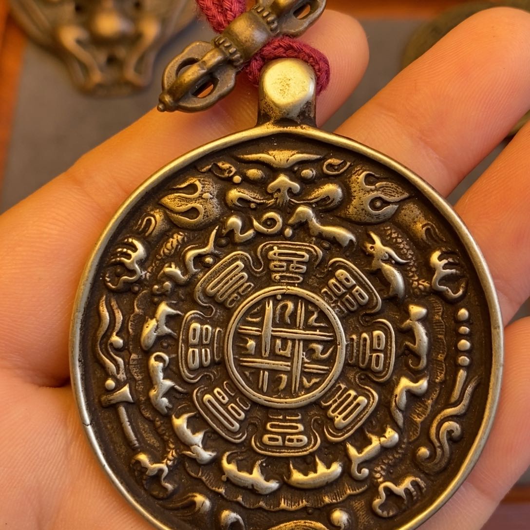 【闪购商品】泥塑小***王藏传牌子……