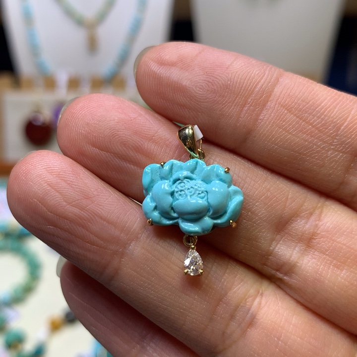 绿松石18K金镶嵌吊坠