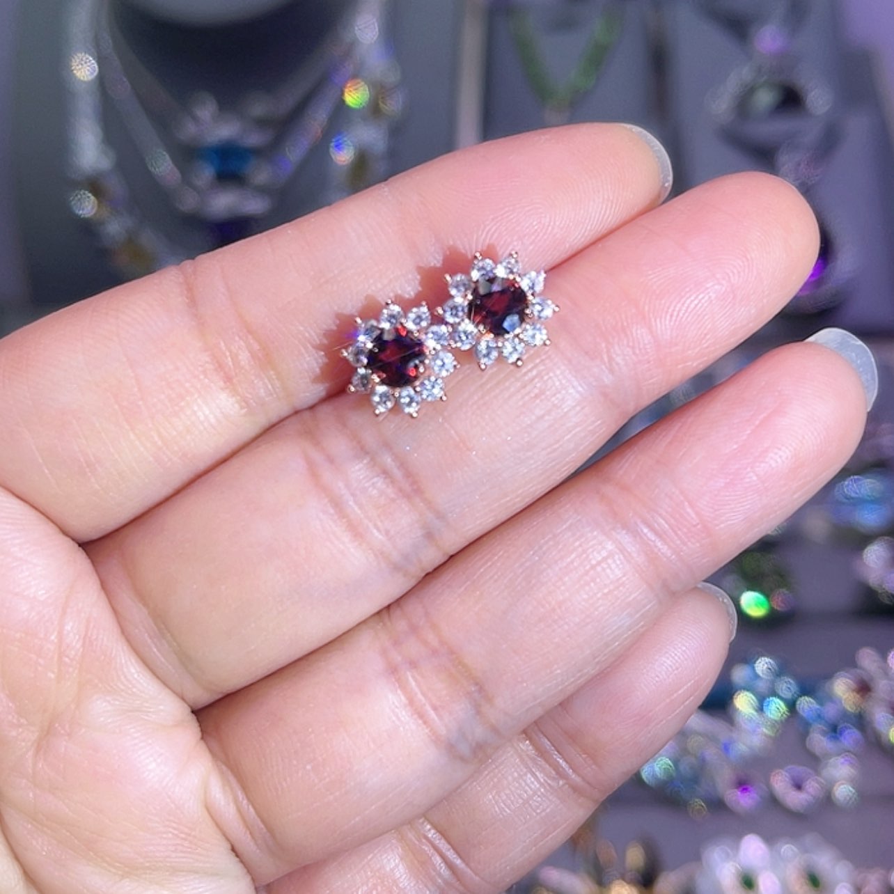 【闪购商品】石榴石耳饰银S925镶嵌