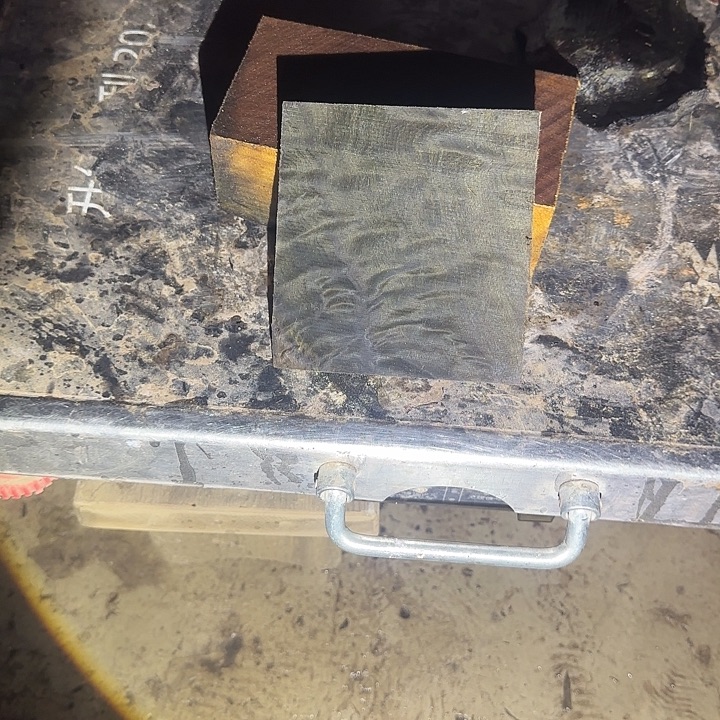 神***谕香榧木金丝楠木原料摆件