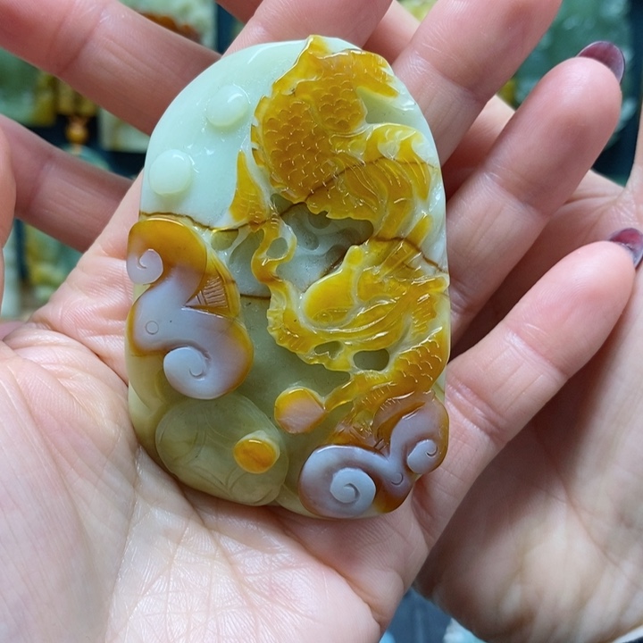 蛇纹石玉挂件未镶嵌