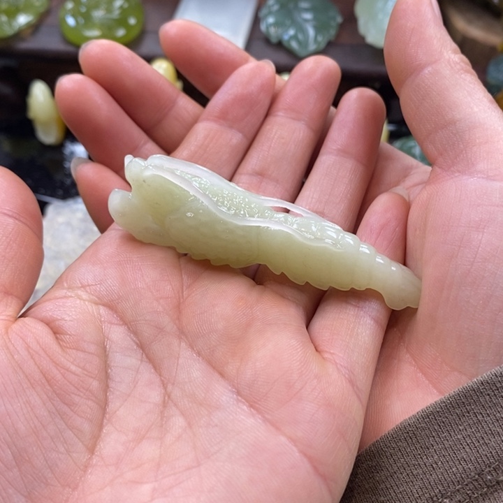 大***门蛇纹石玉未镶嵌手把