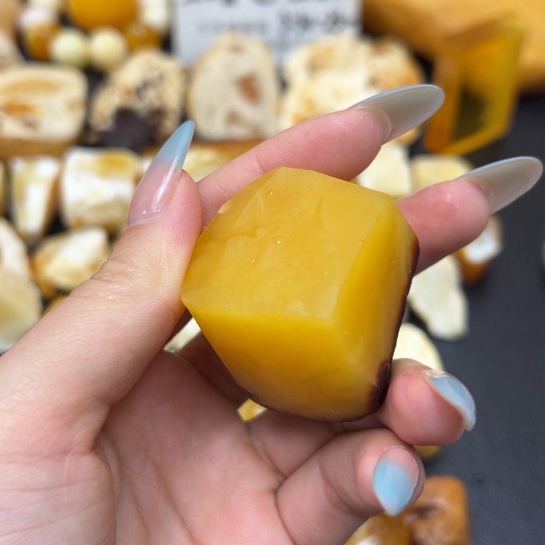 定制琥珀未镶嵌蜜蜡