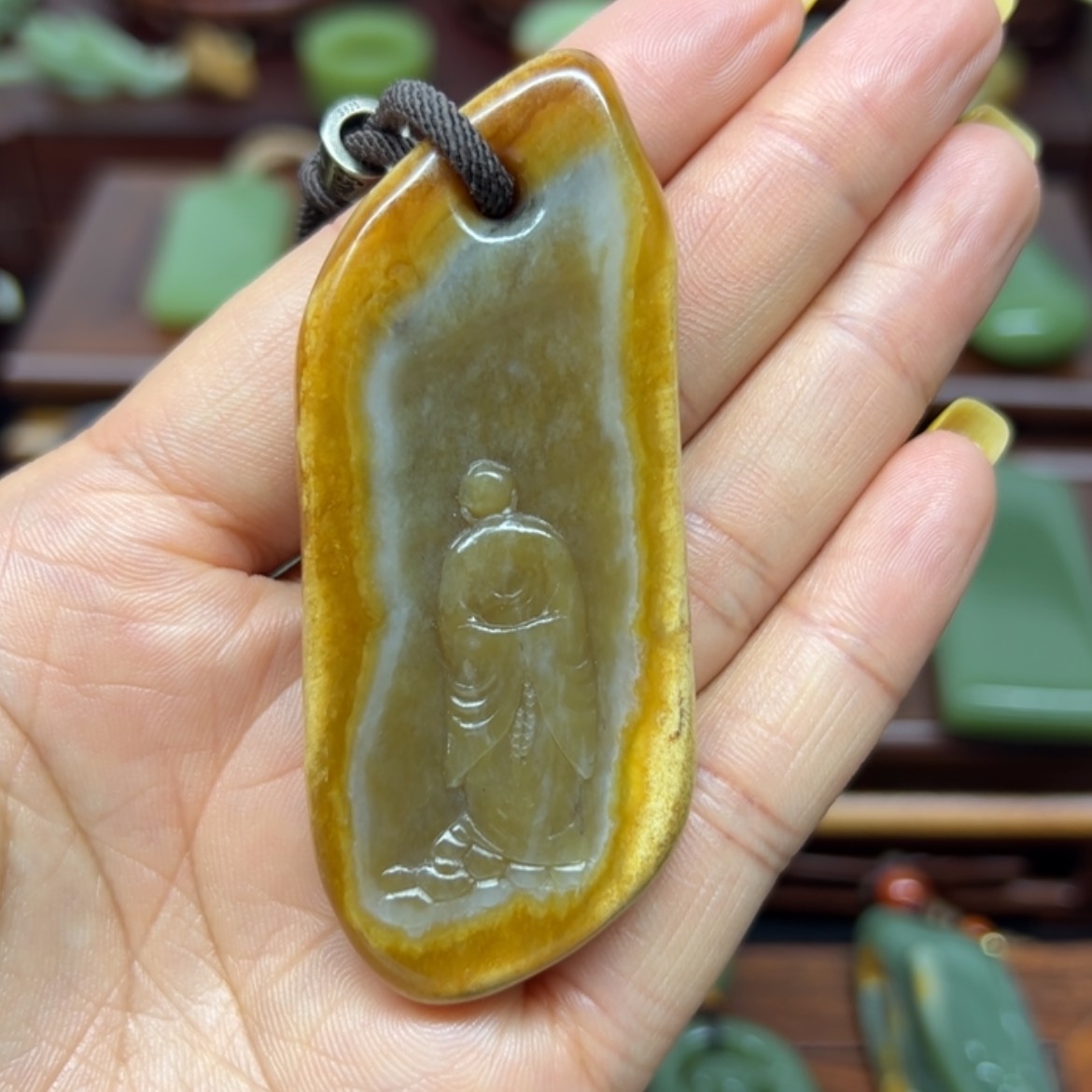 【闪购商品】岫岩河磨玉（透闪石质玉）颈饰未镶嵌雨****萧悟道