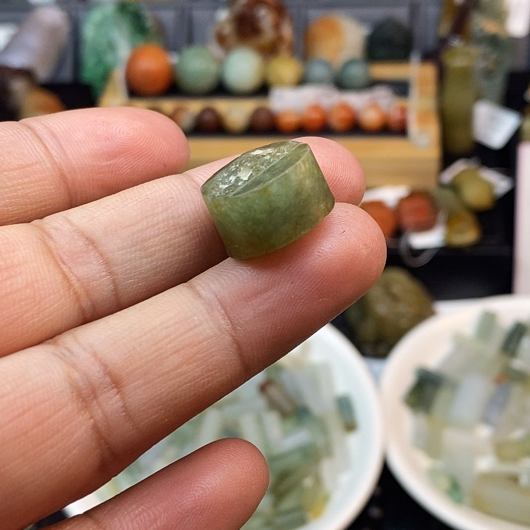 翡翠手串未镶嵌老墩墩