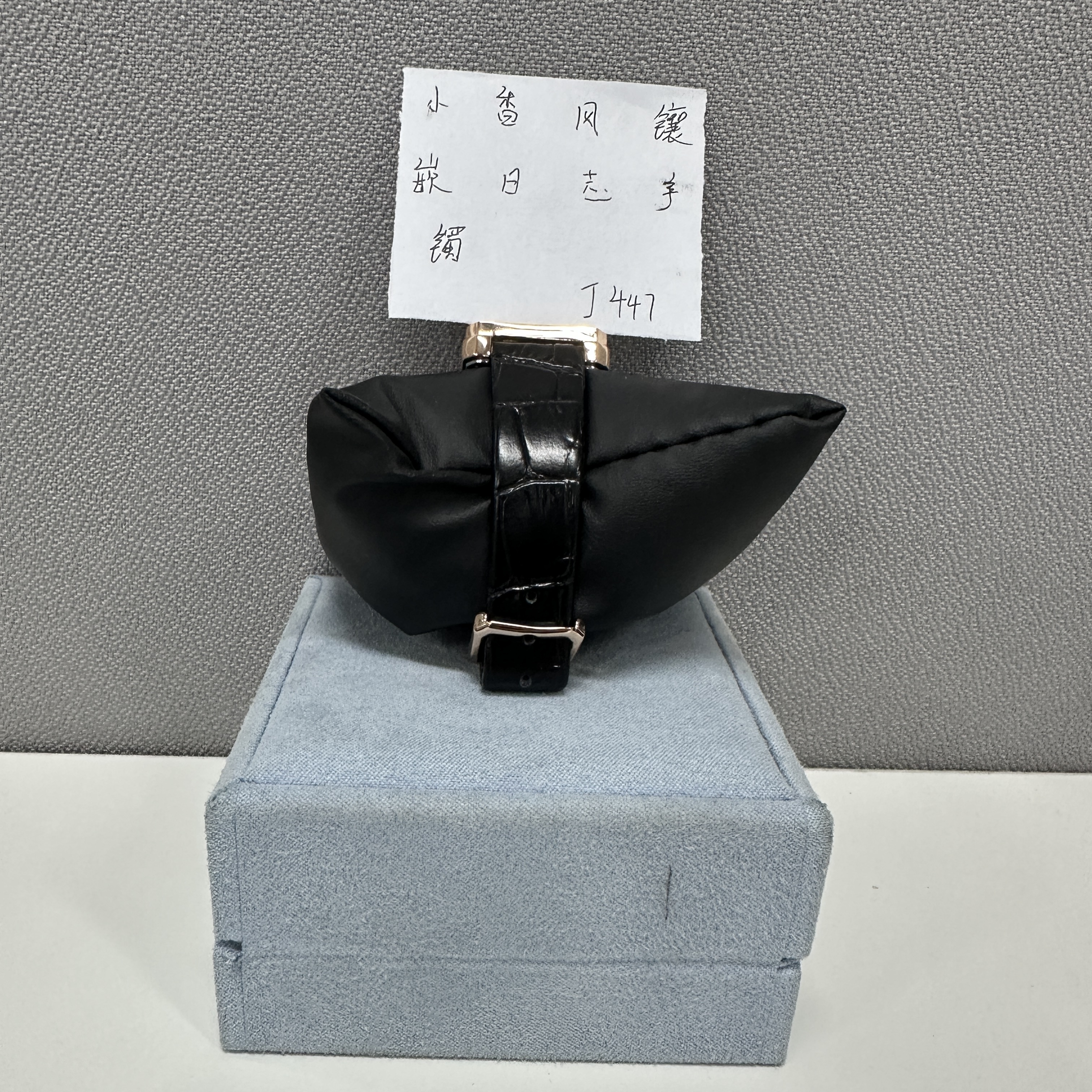 钛钢合成锆石手镯 小香风镶嵌日志手镯 ZF-J447