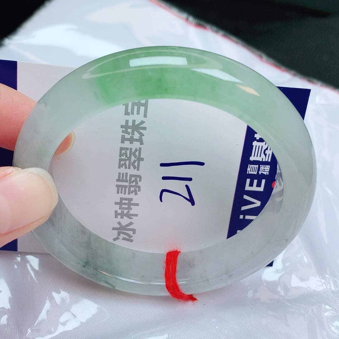 翡翠手镯未镶嵌缅甸天然A货翡翠手镯