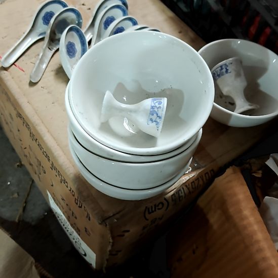 摆件陶瓷盘子碗啥都有