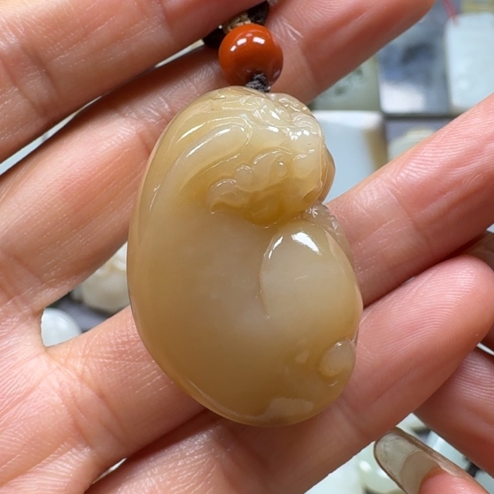 和田玉颈饰未镶嵌