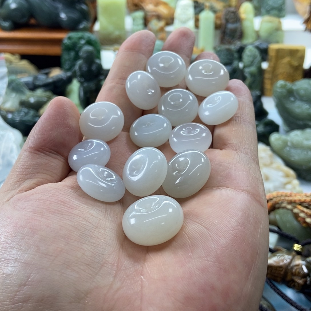 玉***生和田玉未镶嵌把件