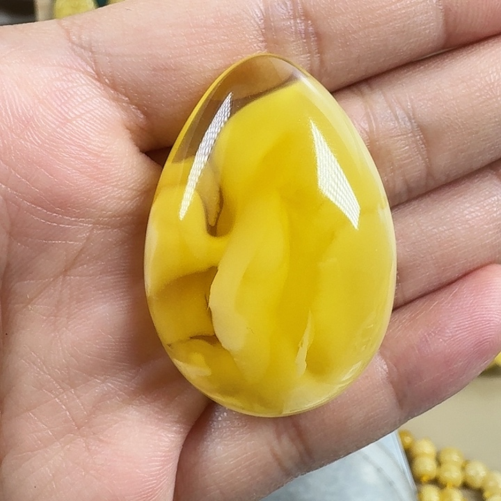 蜜蜡珠宝奇石未镶嵌