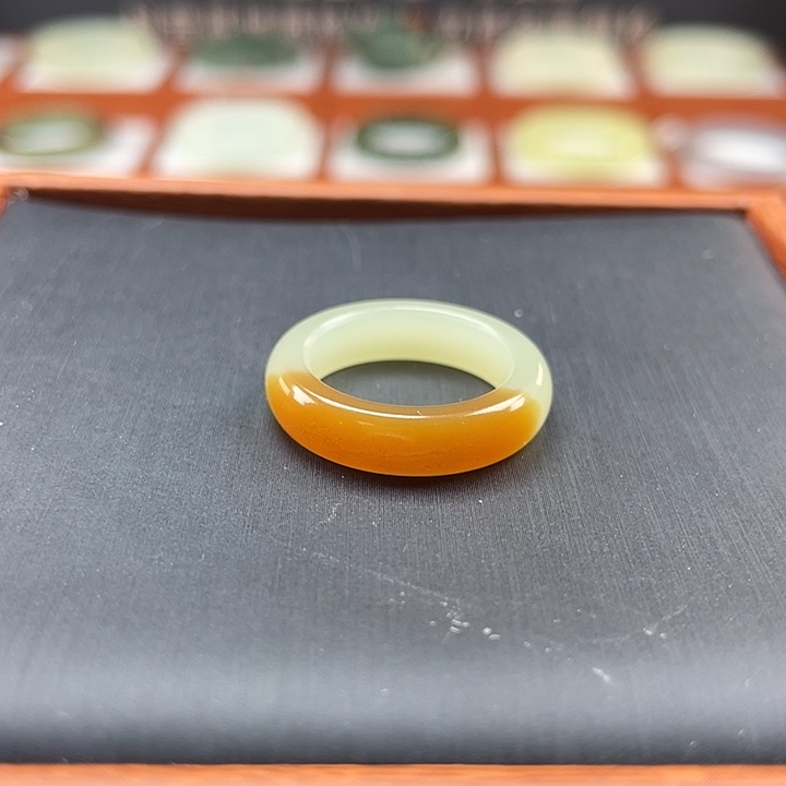 和田玉戒圈未镶嵌新疆且末金山