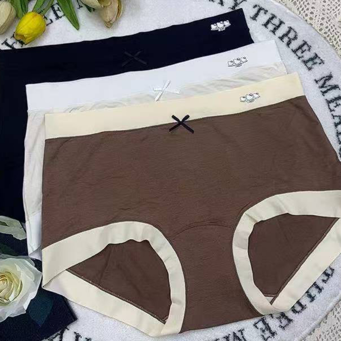 加大码竹纤维透气女士平角内裤无痕加长裆设计