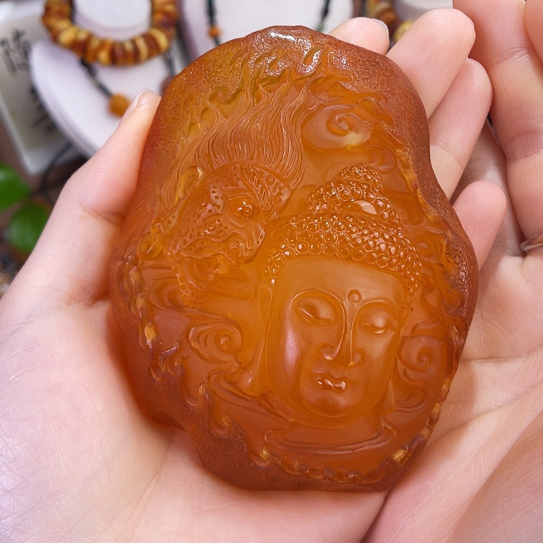 琥珀珠宝奇石未镶嵌，