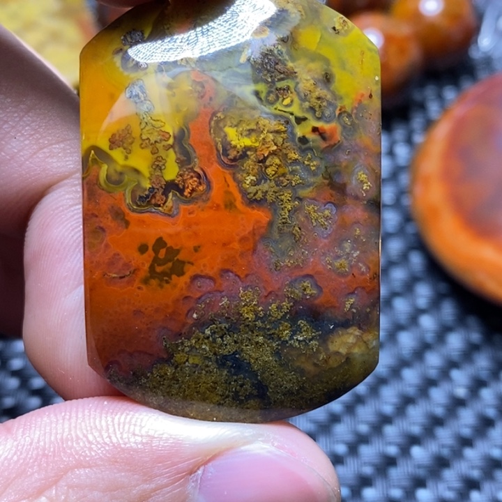 玛瑙/玉髓颈饰未镶嵌