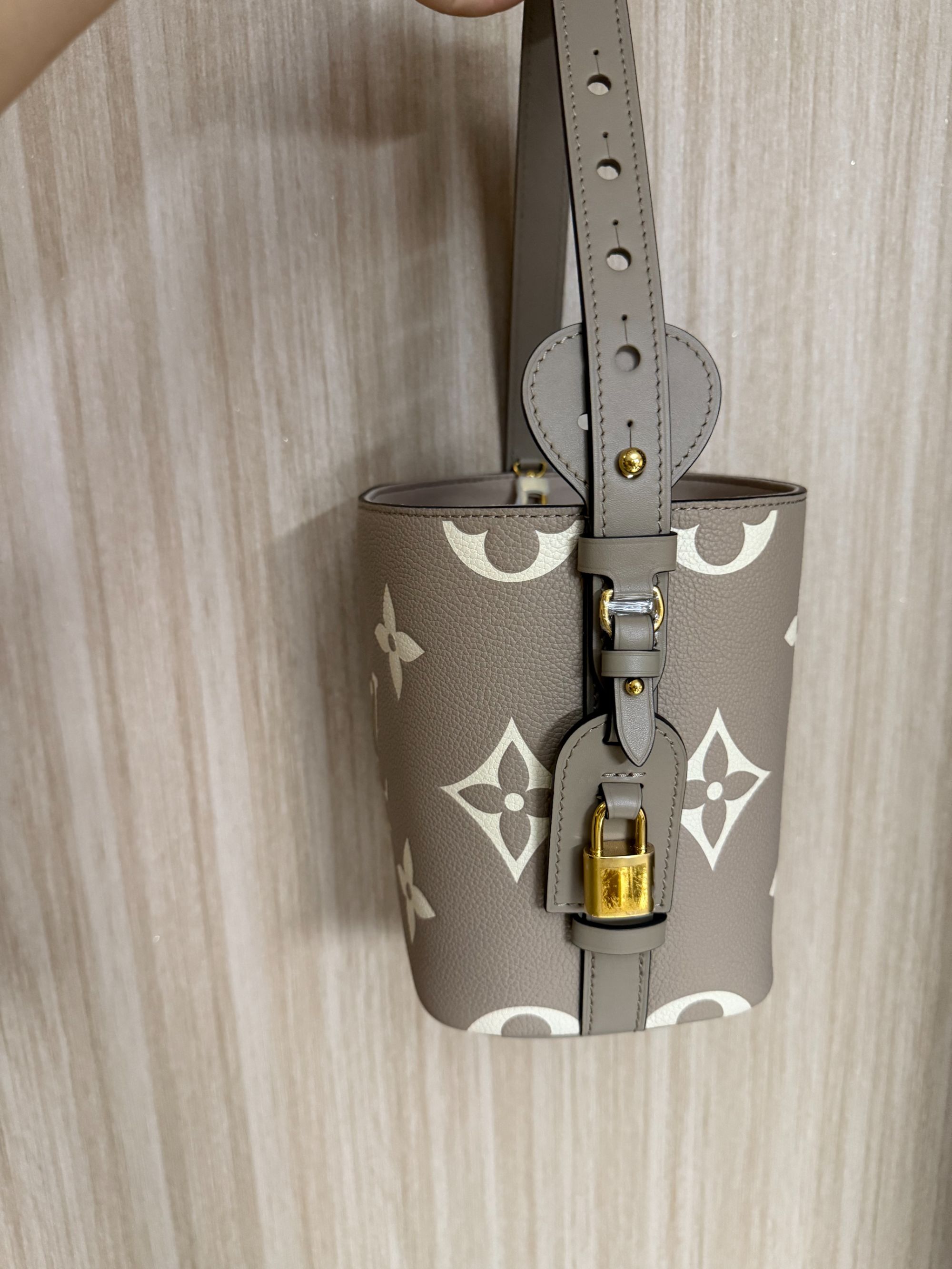 2025年简约时尚包包