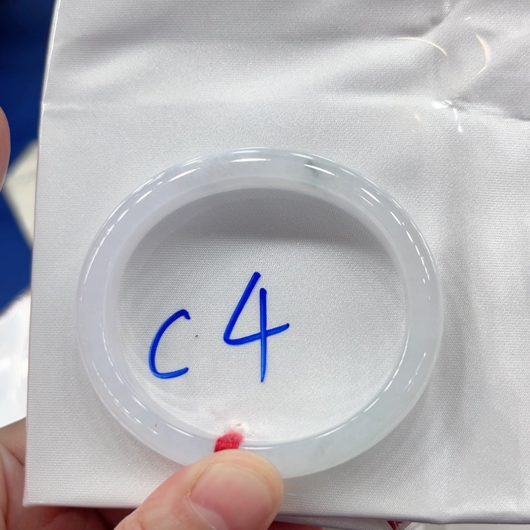 未镶嵌手镯翡翠52贵