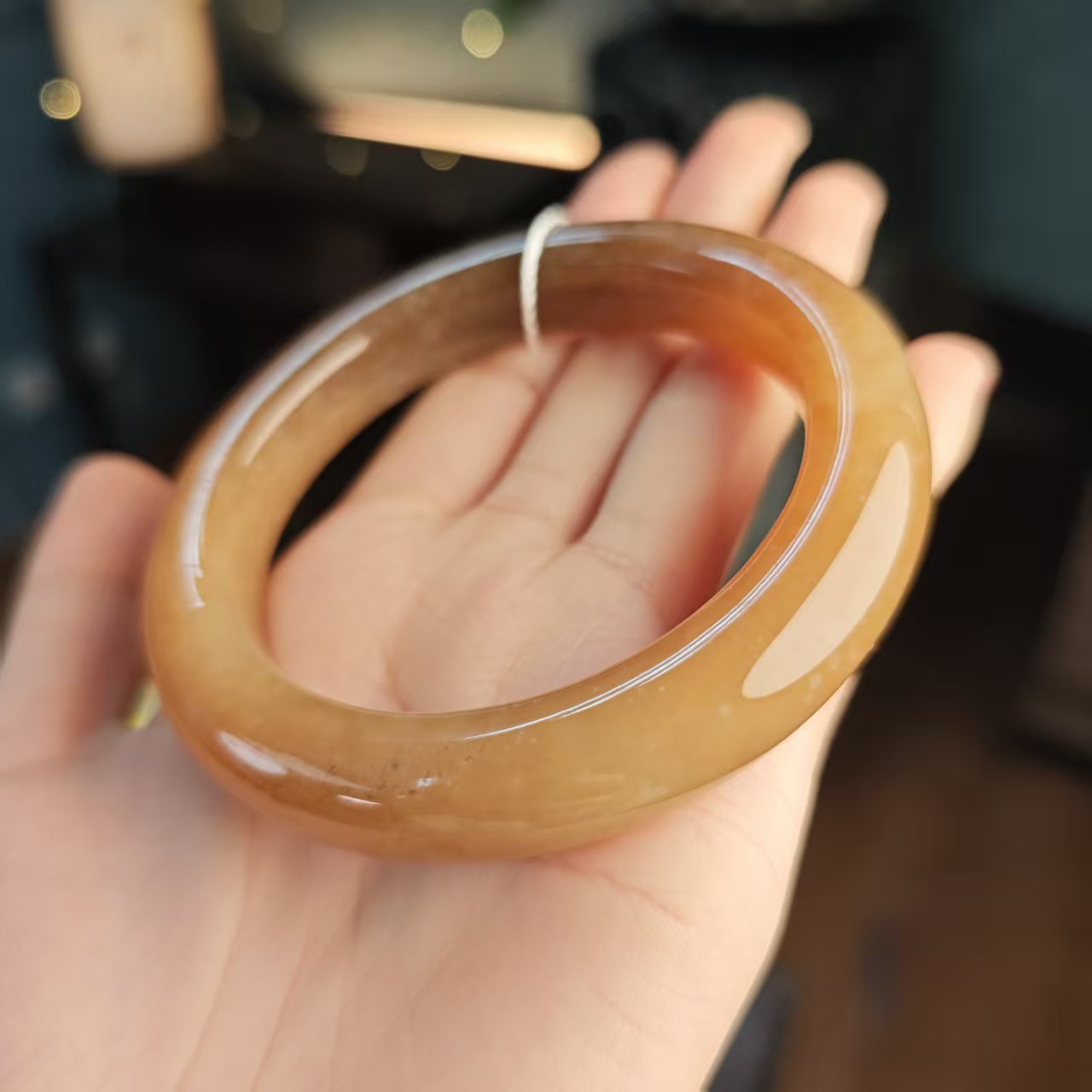 和田玉糖手镯细腻温润