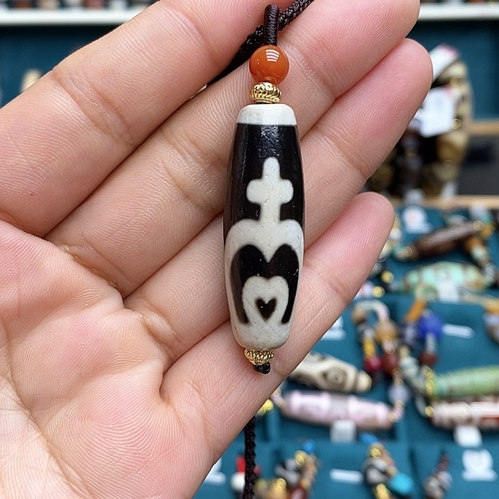 玛瑙/玉髓颈饰合金