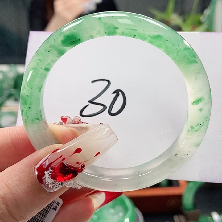 石英质玉手镯未镶嵌天然A货非洲翠手镯