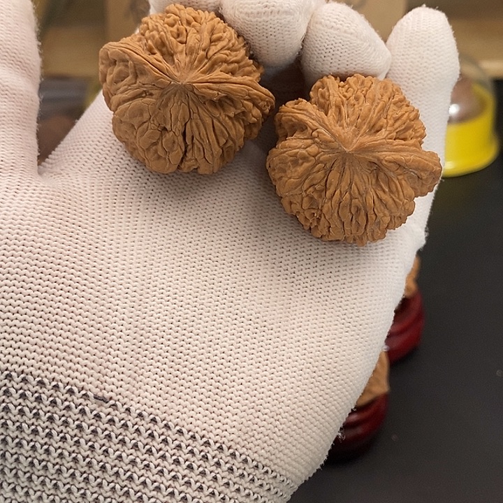 闲***三文玩核桃吊坠瑕疵不退不换