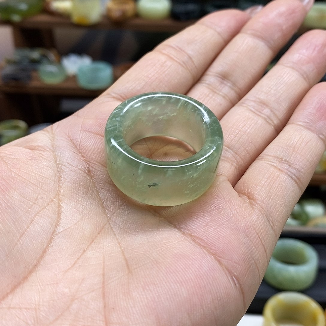 岫玉戒指未镶嵌最*檬
