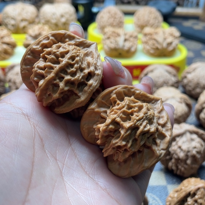 *****把件文玩核桃42盘山三棱