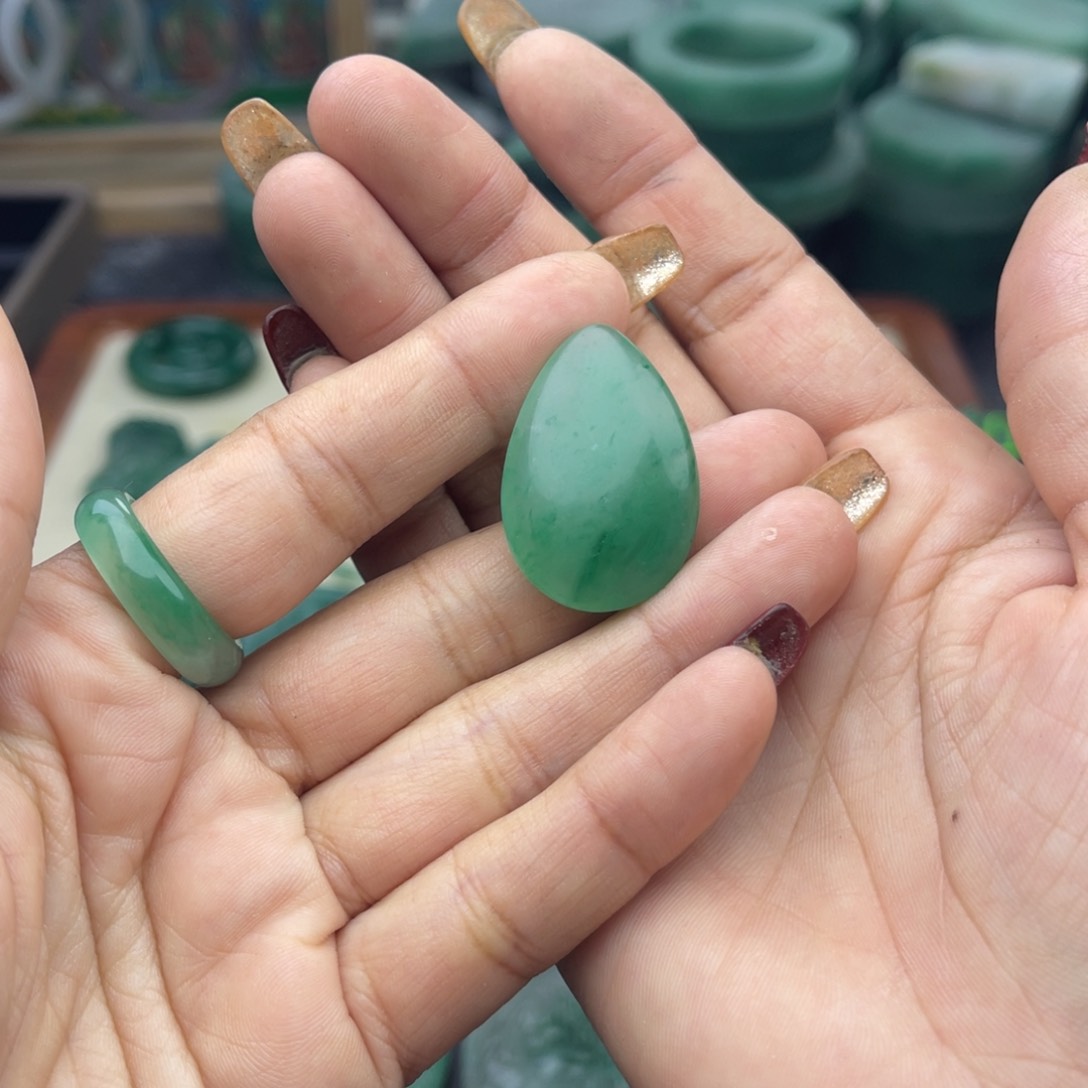 定制石英质玉未镶嵌