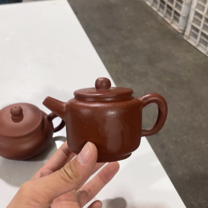 紫砂茶壶老厂紫砂壶一件。