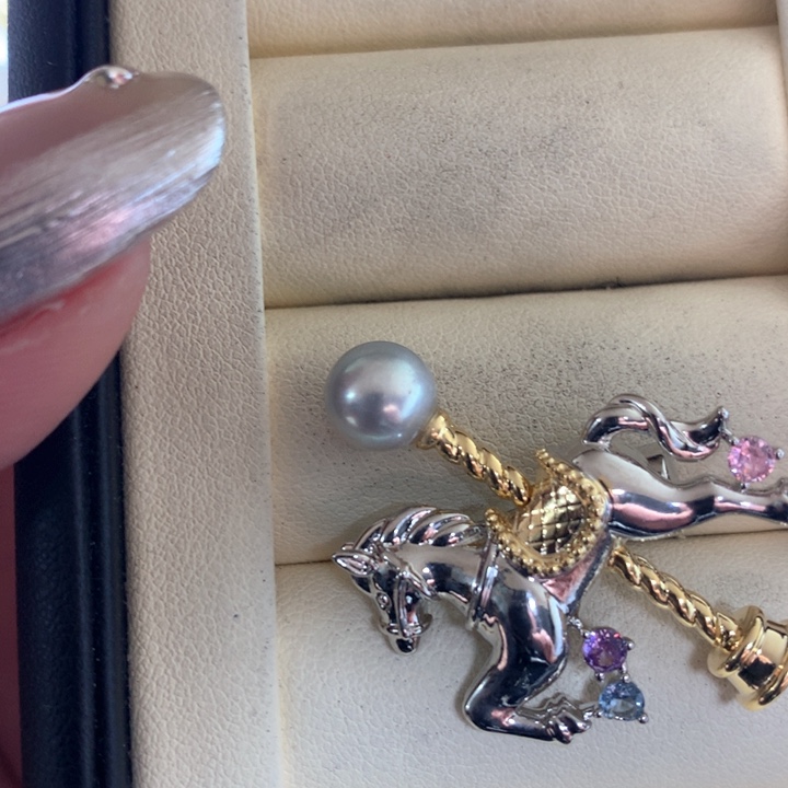 未镶嵌胸饰海水珍珠