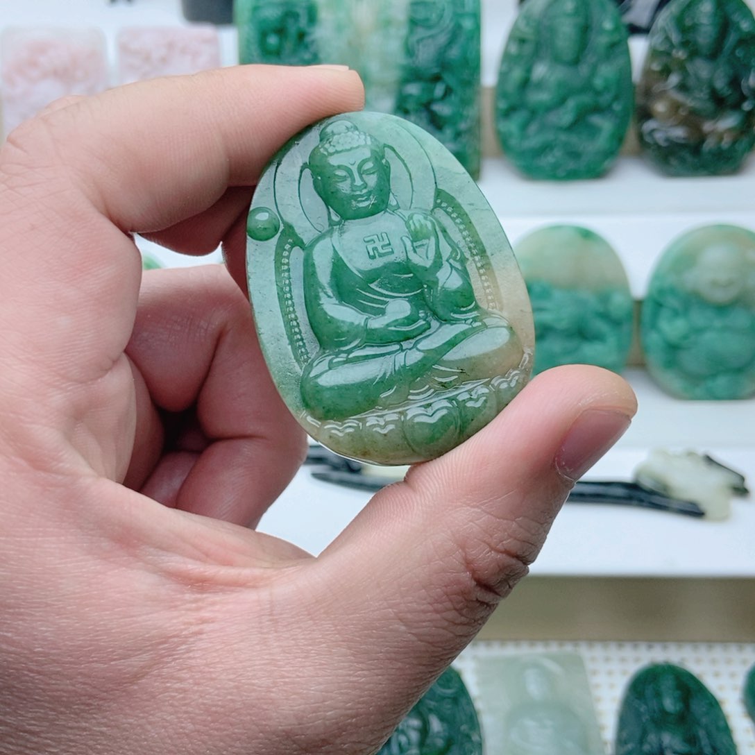 独山玉挂件未镶嵌不*帅