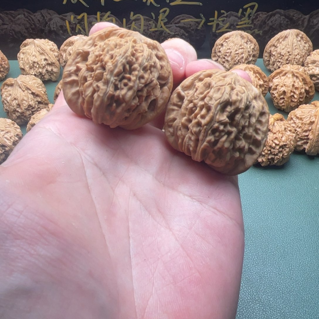 核桃把件39全品四座楼