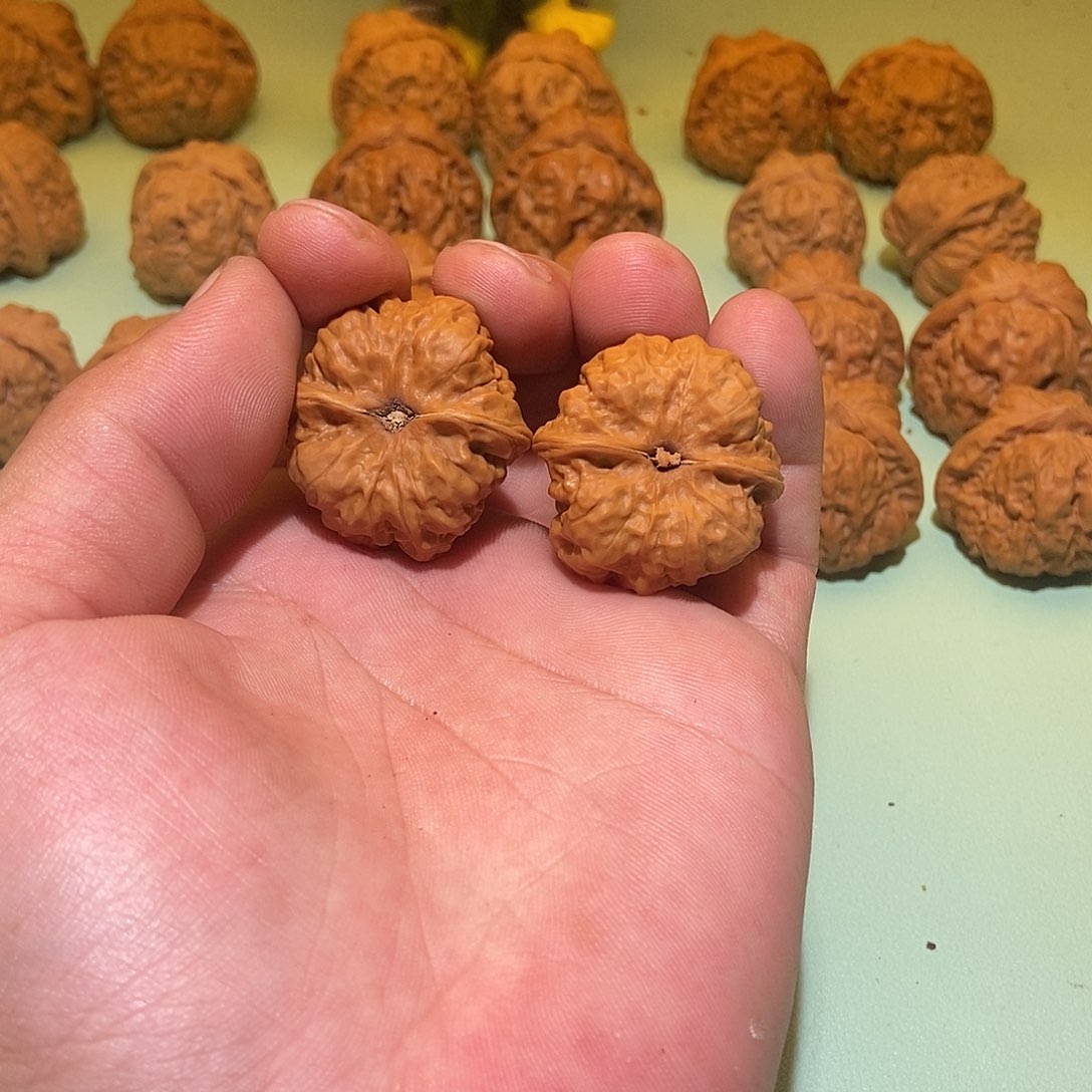 文玩核桃吊坠J****I蛤蟆头33一对