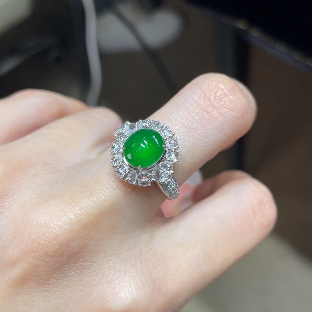 翡翠颈饰18K金镶嵌天然缅甸翡翠a货