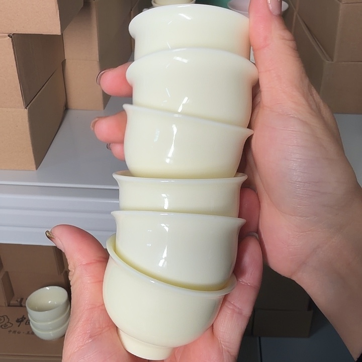 高端羊脂玉茶杯六个一组