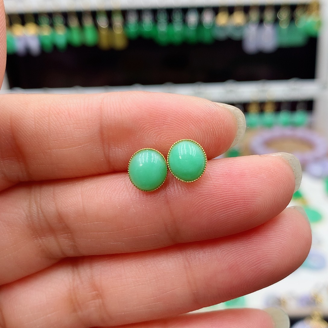 翡翠耳饰18K金镶嵌的