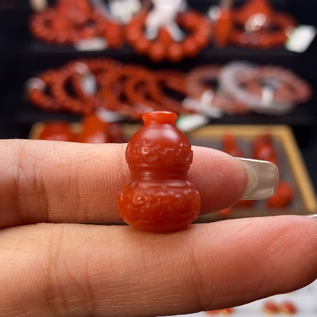 南红玛瑙未镶嵌四川凉山葫芦吊坠