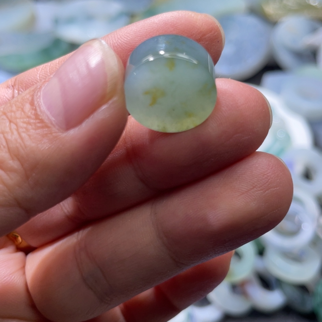 定制翡翠未镶嵌天然翡翠冰蓝洒金