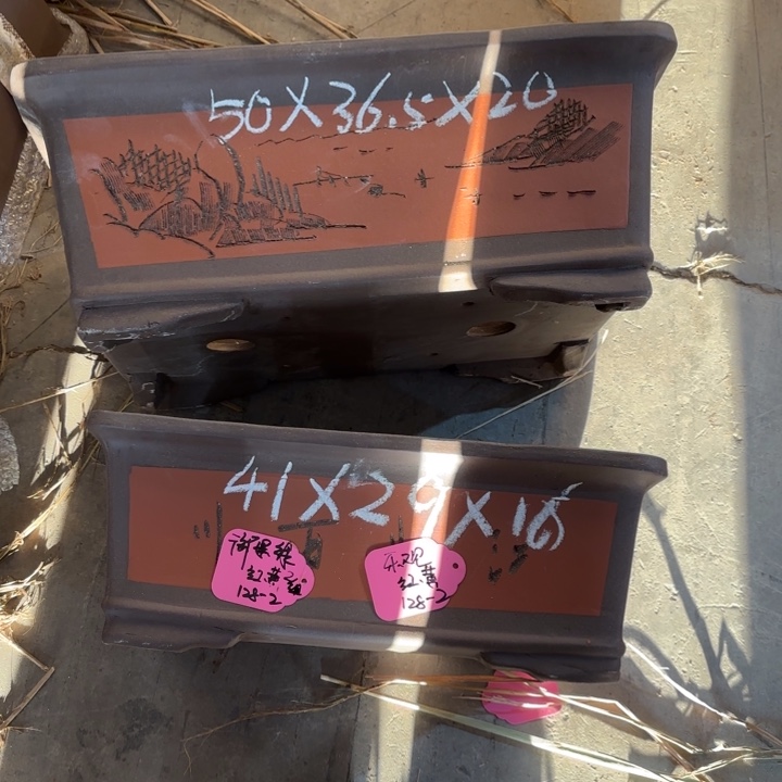 紫砂花盆128-2。               