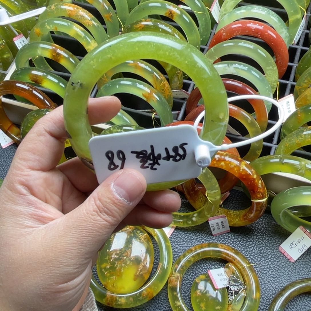 未镶嵌蛇纹石玉手镯有裂手镯特价不退不换