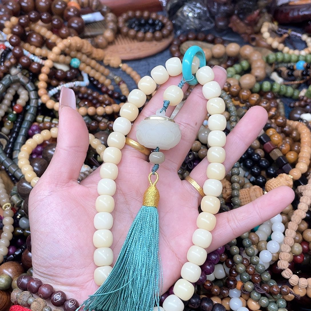 维腊木（绿檀）无事牌