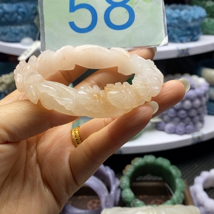 未镶嵌手镯石英岩玉