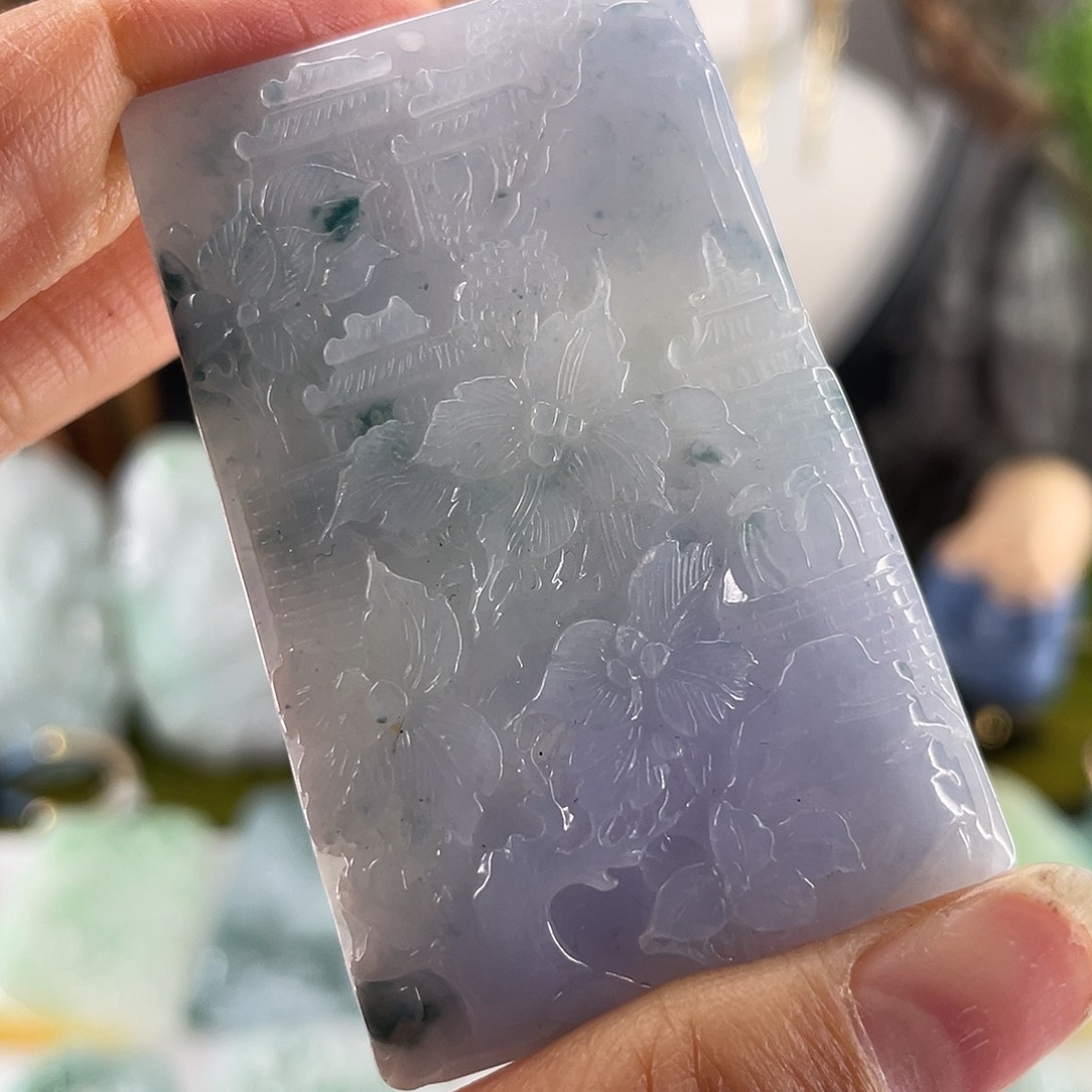 翡翠颈饰未镶嵌山水牌