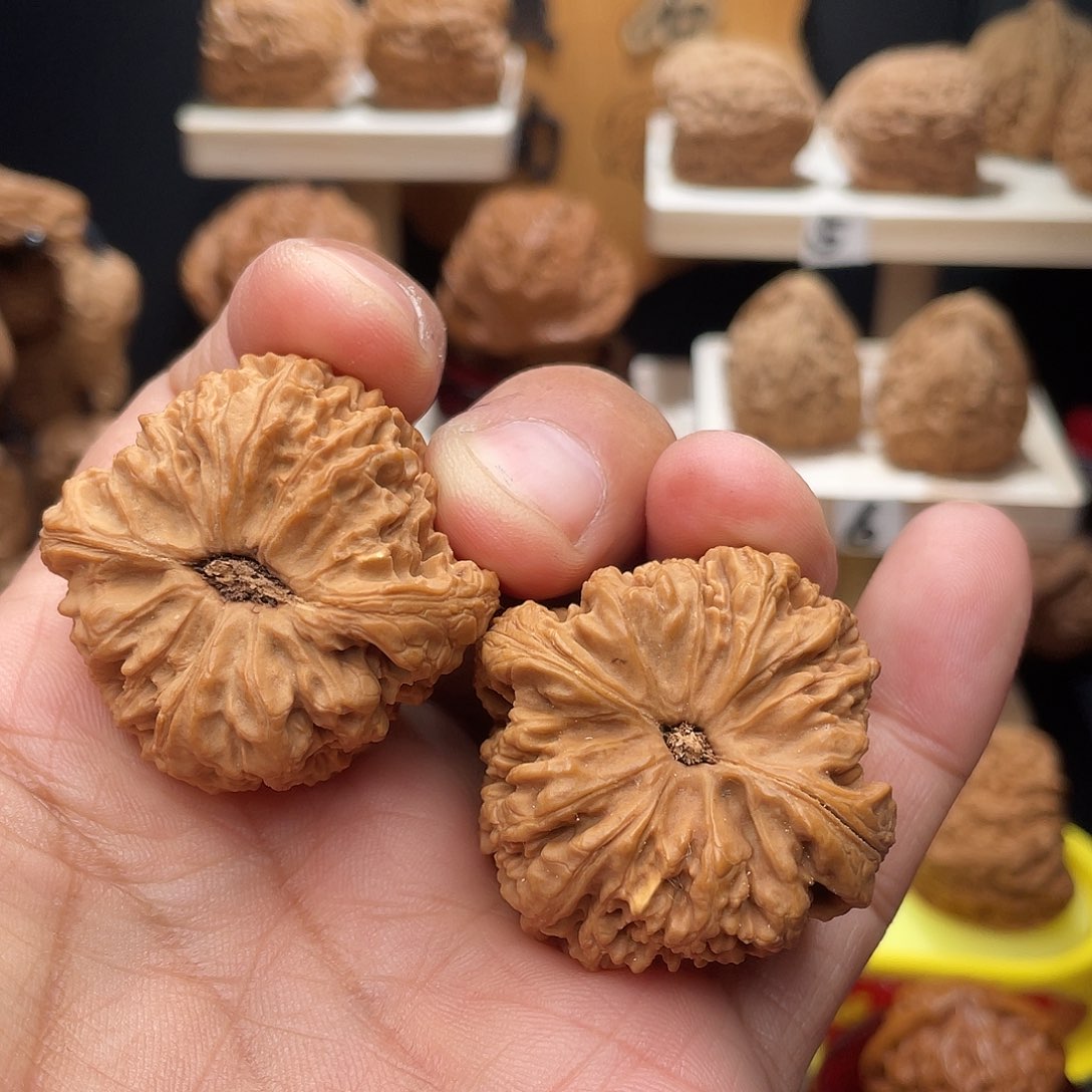 桃核吊坠南疆石天残姜黄皮