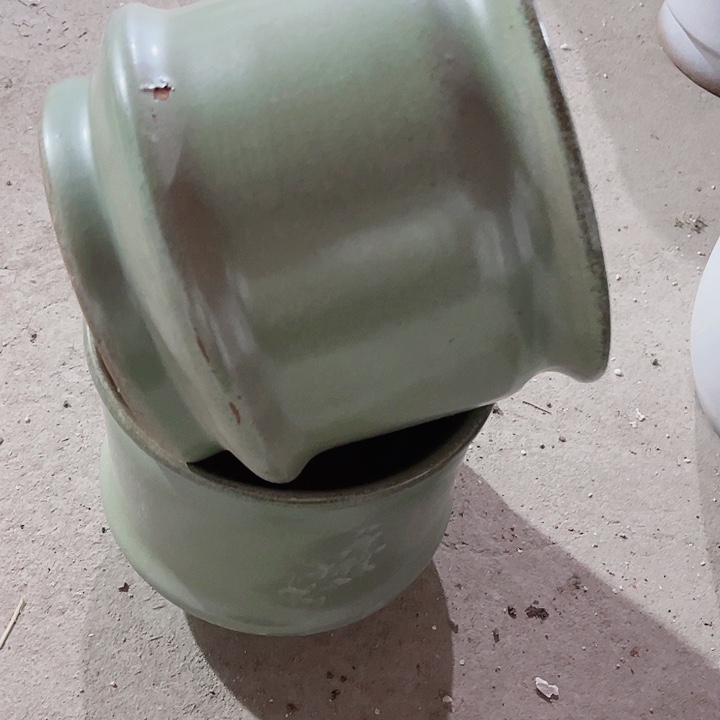 紫砂口径20高度19两只两只小瑕疵