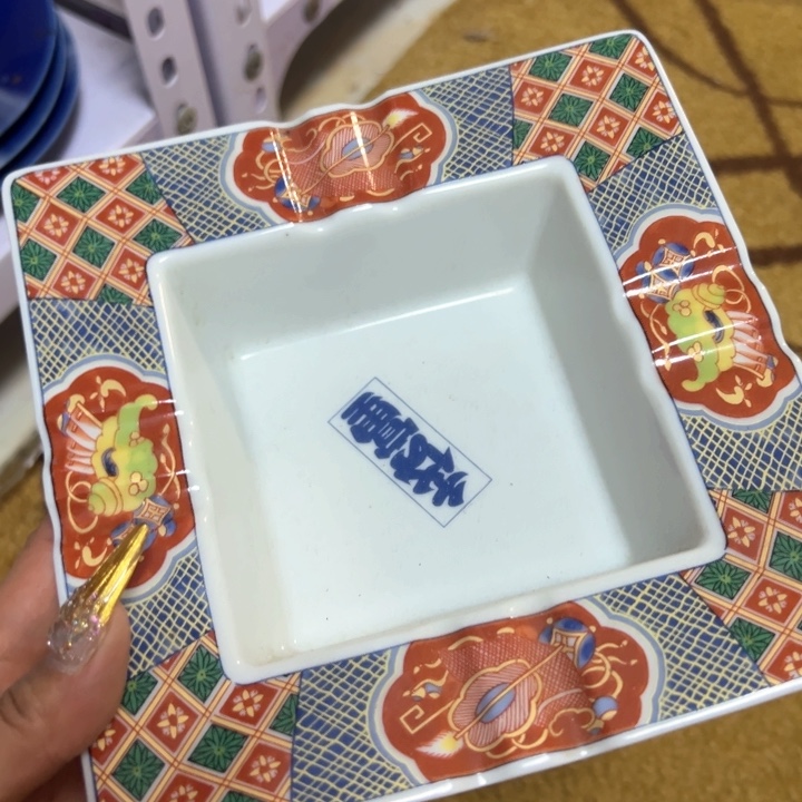 盖碗瓷器直播放漏中
