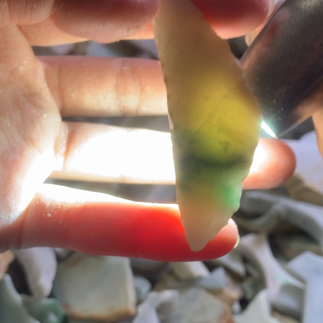 翡翠颈饰未镶嵌缅甸翡翠