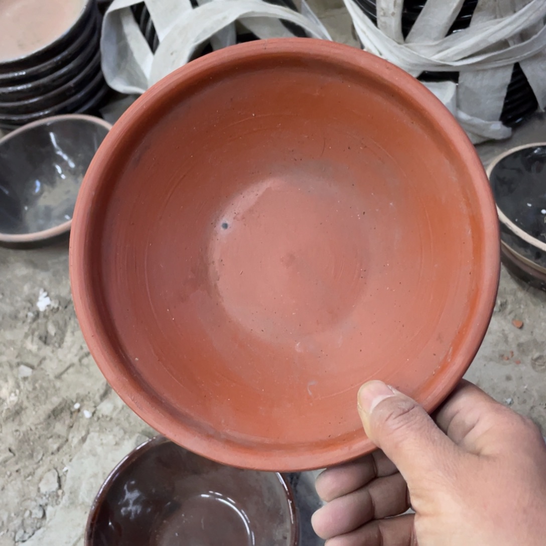 盘瓷器微瑕口径17高5两只